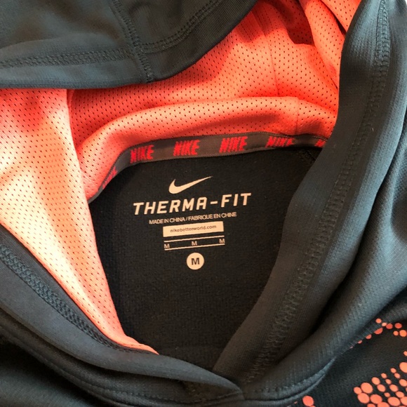 Nike thermal hoodie - Picture 2 of 2